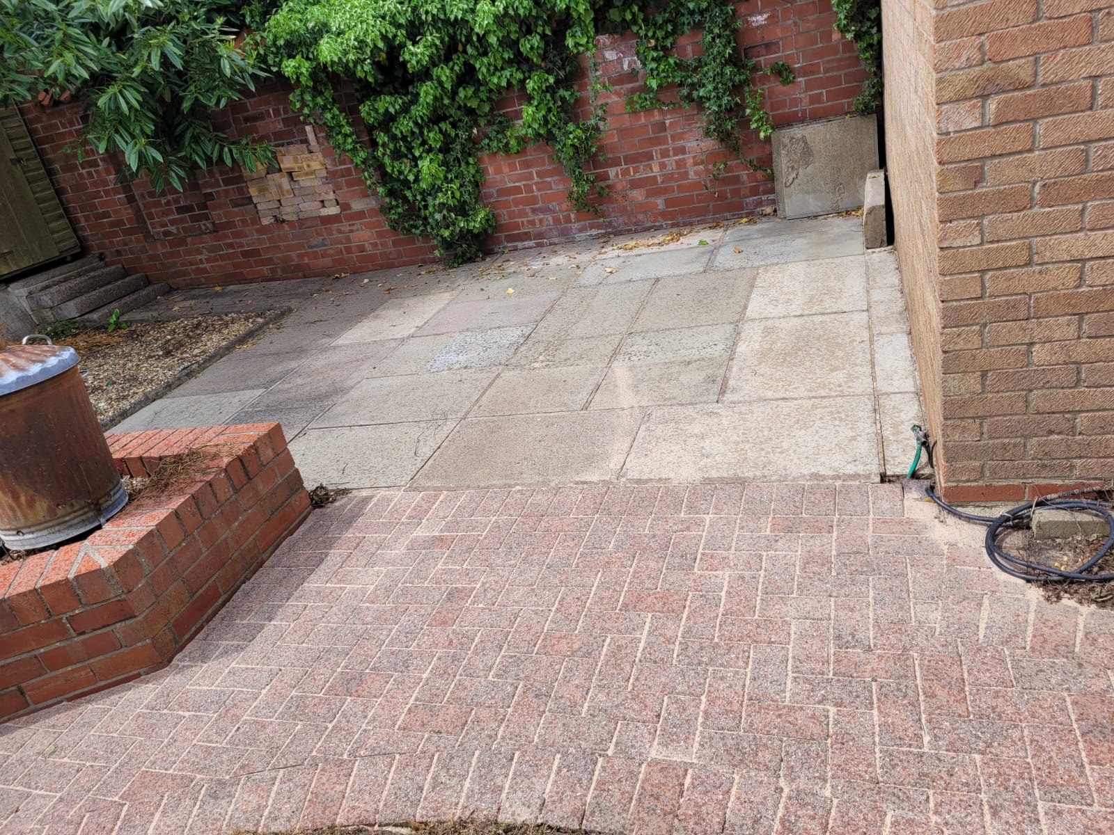 Front & Back Gardens in West Yorkshire